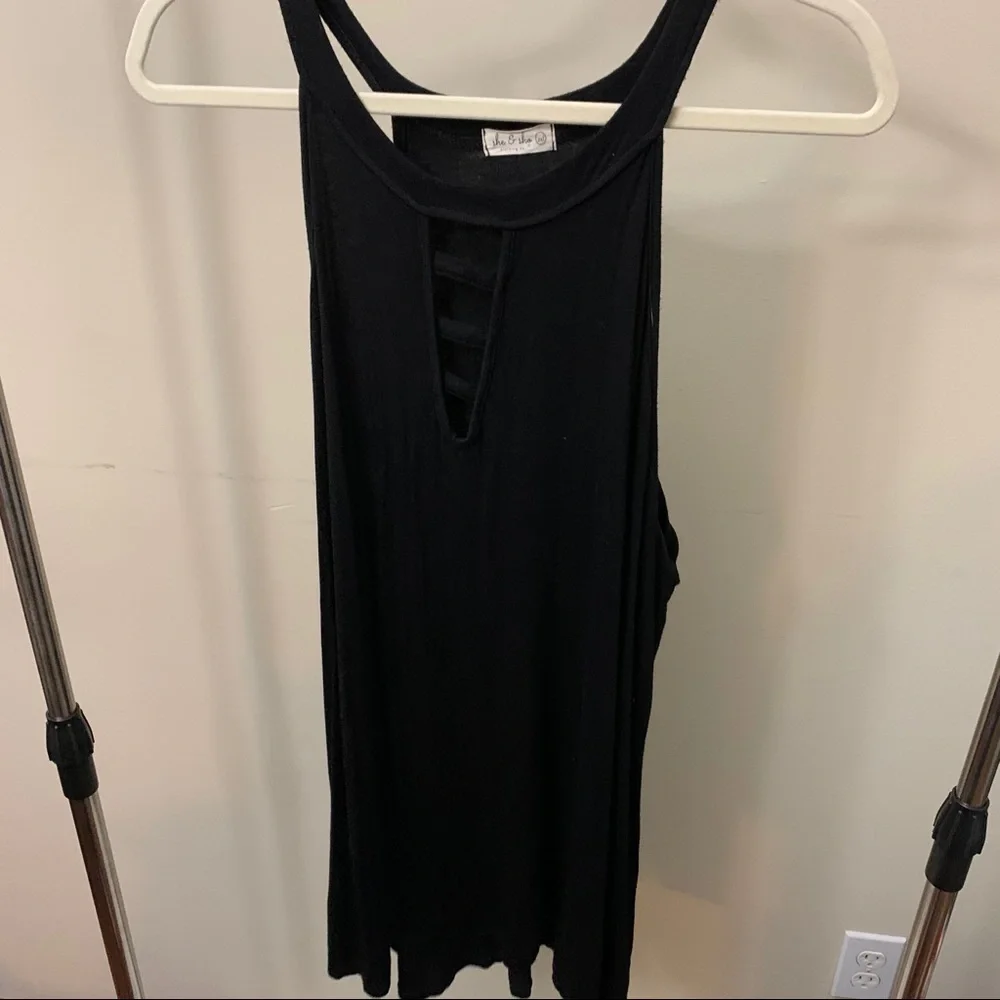 She & Sho Black Tank w/ Strappy Keyhole - Picture 6 of 6